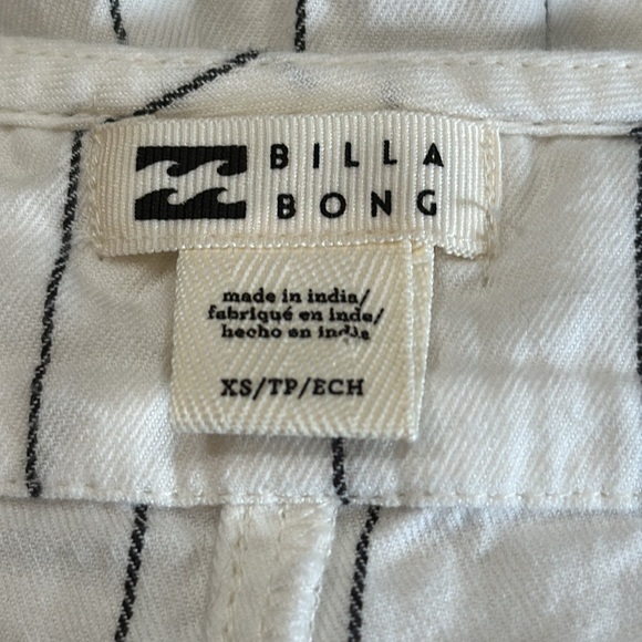 Billabong Romper - Picture 3 of 7